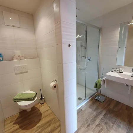 Omesbergerhof Фермерський будинок Нойштіфт-ім-Штубайталь