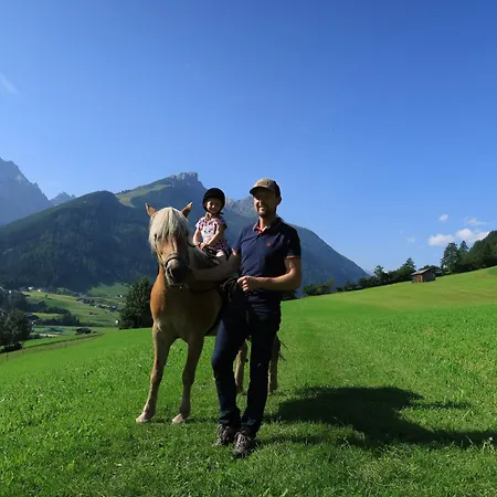 Omesbergerhof مزرعة للإقامة