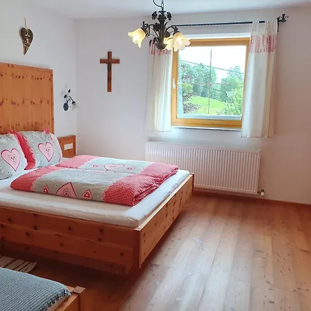 مزرعة للإقامة Omesbergerhof نيوستيف ام ستوبيتا