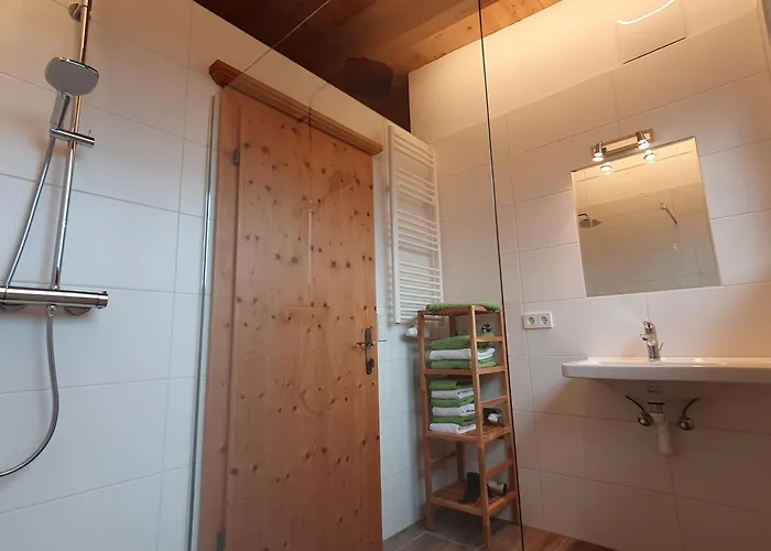 Omesbergerhof مزرعة للإقامة *